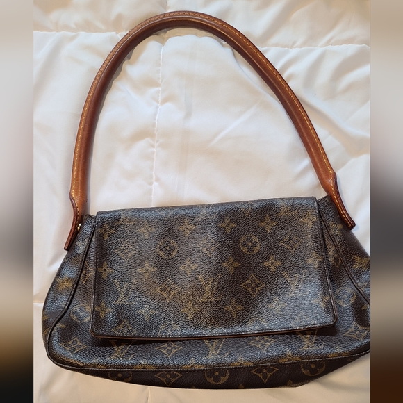 Louis Vuitton Handbags - Louis Vuitton Shoulder Bag